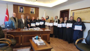 Eskişehir’de Kadın Kur’an Kursu Öğreticilerine Sertifika