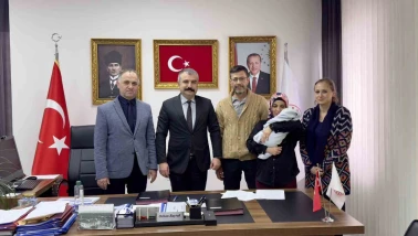 Eskişehir'de Koruyucu Aile Projesi Kapsamında Bir Bebek Yeni Ailesine Kavuştu