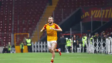 Galatasaray'da Barış Alper Yılmaz taraftarın çağrısına kayıtsız kalmadı