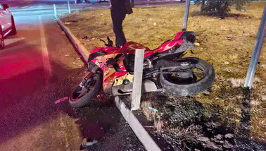 Bingöl'de kavşak kazası: Otomobil ve motosiklet çarpışması sonucu iki kişi yaralandı