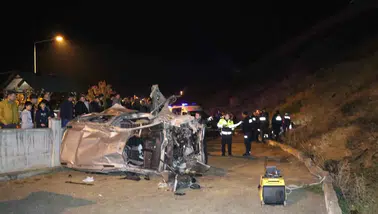 Oltu'da 22 metrelik uçuruma yuvarlanan araçta acı bilanço: 21 yaşındaki genç hayatını kaybetti