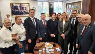 Kocaeli Barosu'nda yeni dönem: Serdar Solak başkanlık koltuğuna oturdu