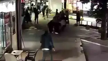 Okul kavgası caddeye taştı: İki anne ve çocukları arasında şiddetli arbede
