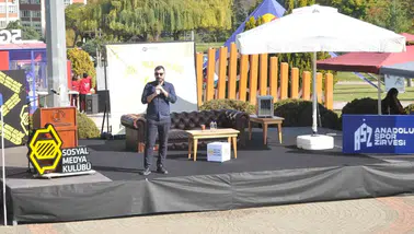 Anadolu Üniversitesi'nde sporun geleceği ve kariyer fırsatları masaya yatırıldı