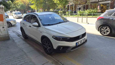 Eskişehir’de karşıya geçmek isteyen yaşlı adama otomobil çarptı