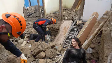 Kelkit'te 6,9'luk deprem senaryosu: 15 kişi enkazdan kurtarıldı