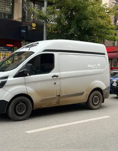 Vatandaşlardan Şair Fuzuli Caddesi’nde trafik isyanı