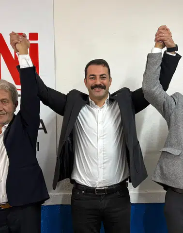 Yeni Parti Sarıcakaya’da Hasan Yılmaz yeniden seçildi