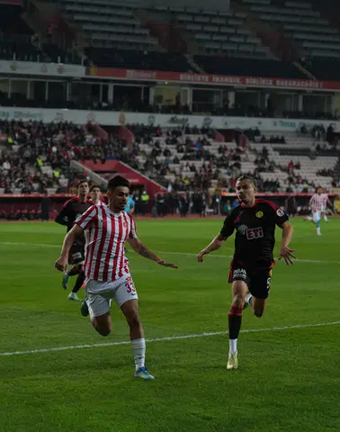 Eskişehirspor, Akşehirspor karşısında farka koştu