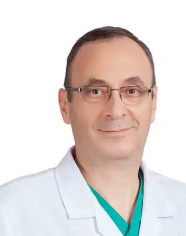 Saç ekiminde yaş kadar bu faktörler de önemli