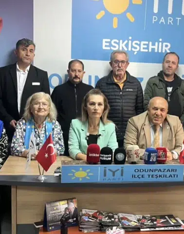 İYİ Parti TOKİ sakinlerinin talepleri gündeme taşındı