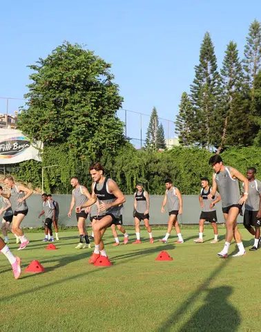 Alanyaspor, Eyüpspor maçı için tempoyu yükseltti: Pereira yönetiminde ilk antrenman tamam
