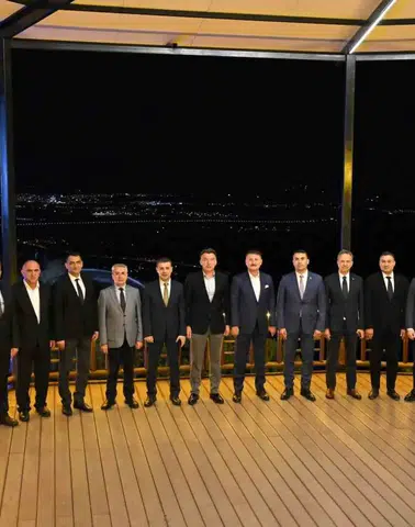 Erzincan'da üstün başarıları ödüllendirildi: İki emniyet müdürüne rütbe ve plaket takdimi yapıldı