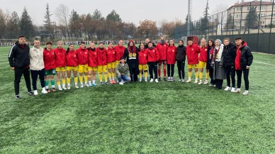 Feriha Ertorun'dan Eskişehirspor Kadın Futbol Takımına Ziyaret