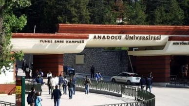 Anadolu Üniversitesi YDYO Öğrencilere Sadece Dil Öğretmiyor