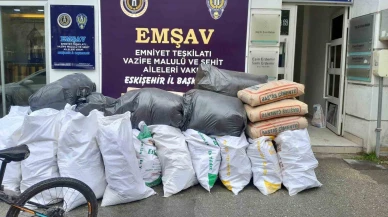 İnşaat Atıkları Kaldırımı İşgal Edince Vatandaşlardan Tepki Geldi