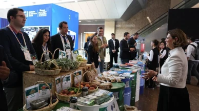 Başkan Ünlüce, MARUF’25’te Eskişehir’in Kuşaklararası Projelerini Anlattı
