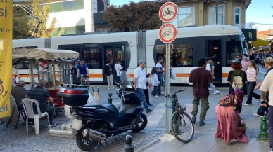 Kuralları Hiçe Saydılar: Levhanın Altına Park Ettiler