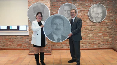 İnce iplerle örülen Atatürk portreleri sergisi açıldı