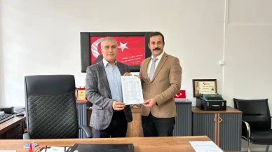 CHP İl Başkanı Talat Yalaz Mazbatasını Aldı