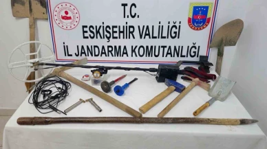 Sivrihisar’da Kaçak Kazı Operasyonu'nda 3 Kişi Suçüstü Yakalandı