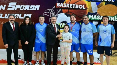 Vali Aksoy, Kamu Spor Oyunları’nda Dereceye Giren Sporcuları Ödüllendirdi