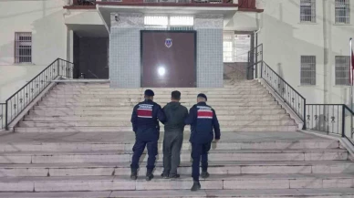 Osmaneli'de 23 suç kaydından aranan şahsı jandarma yakaladı