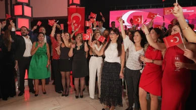 Eskişehir Özel Ümit Hastanelerinden Coşkulu Cumhuriyet Kutlaması