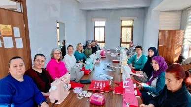 Kadınlar kendi çantalarını dikti: Odunpazarı Belediyesi’nden üretkenlik atölyesi