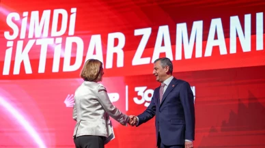 Başkan Ünlüce CHP 39. Kurultayında Divan Başkanlığı Yaptı