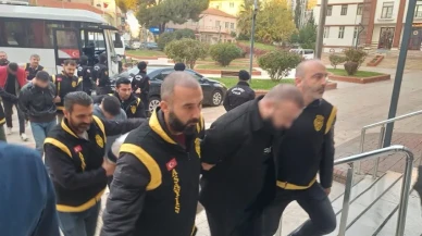 Lüks araç vaadiyle dolandırdılar: 9 şüpheli yakalandı