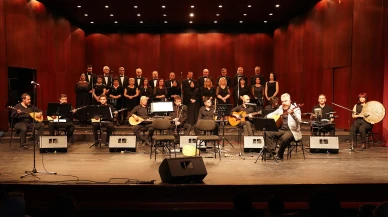 Tepebaşı Belediyesi Türk Halk Müziği Korosu Öğretmenler Günü konseriyle beğeni topladı