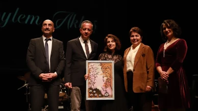 Yıldıztepe Kooperatifi Depremzede Öğrencilere Burs için Eylem Akkaş Konseri Düzenledi