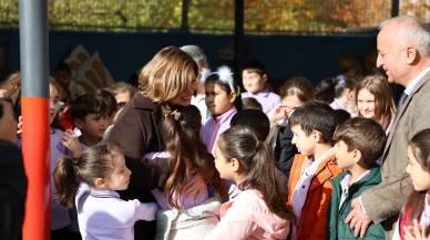 Başkan Ünlüce, Mezun Olduğu Ülkü İlkokulu’nda Öğretmenler Günü’nü Kutladı