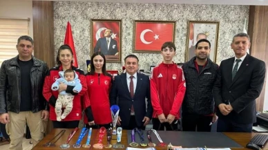 Avrupa derecesi kazanan Bilecikli taekwondocuları İl Müdürü tebrik etti