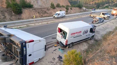 Bilecik’te zincirleme kaza: 4 araç birbirine girdi, 3 kişi yaralandı!