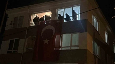 Eskişehirli Şehidin Baba Ocağına Türk Bayrağı Asıldı