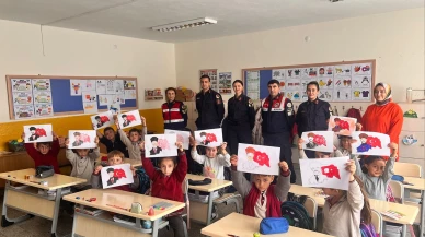 "Bilinçli toplum, güvenli gelecek" projesi kapsamında jandarmadan öğrencilere eğitim