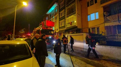 Kütahya’da apartmanın teras katındaki yangın endişe yarattı