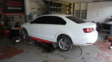 Kütahya’da Lastik Ustası Uyarıyor: “Kış Lastiği Kazaları Önler”