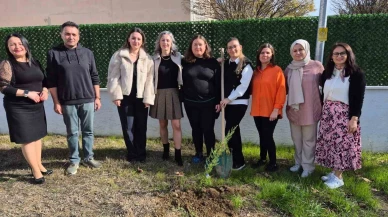 Orman Yangınları Sonrası Öğretmenlerden Anlamlı Fidan Bağışı