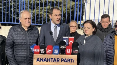 Anahtar Parti’den SGK binası önünde uyarı: “Bir gün bile gecikmenin bedeli ağır olabilir”