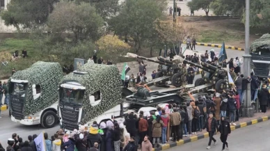 Şam’da Zaferinin Yıl Dönümünde Yeni Ordudan Gövde Gösterisi