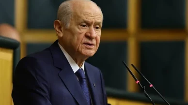Bahçeli’den Papa ziyaretine eleştiri: “Şova dayalı ritüeller milletimizi rahatsız etmiştir”