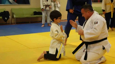 Bilecik'te İl Müdürü Demir Judocularla Birlikte Mindere Çıktı