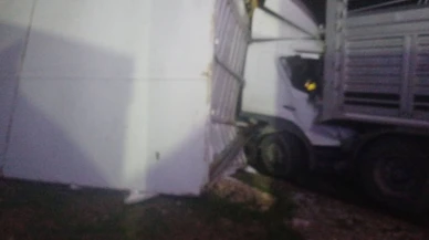 Bozüyük yolunda zincirleme kaza: Çekici park halindeki kamyona çarptı