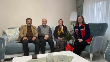 Makamdaki Çiçekler Şehit Annelerinin Evinde Açtı