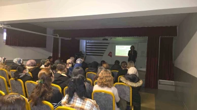 Eskişehir’de Velilere Dijital Tehditlere Karşı Farkındalık Semineri Düzenlendi