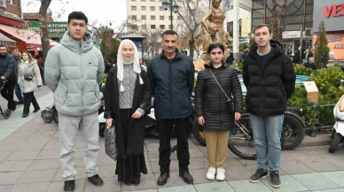 ES-UDER, Eskişehir’deki Binlerce Uluslararası Öğrenciye Destek Eli Uzatıyor