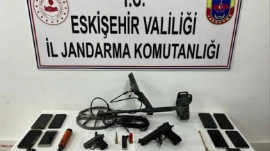 Eskişehir’de 'Anadolu Mirası' Operasyonu: El Yazması Kur’an ve Sikkeler Ele Geçirildi